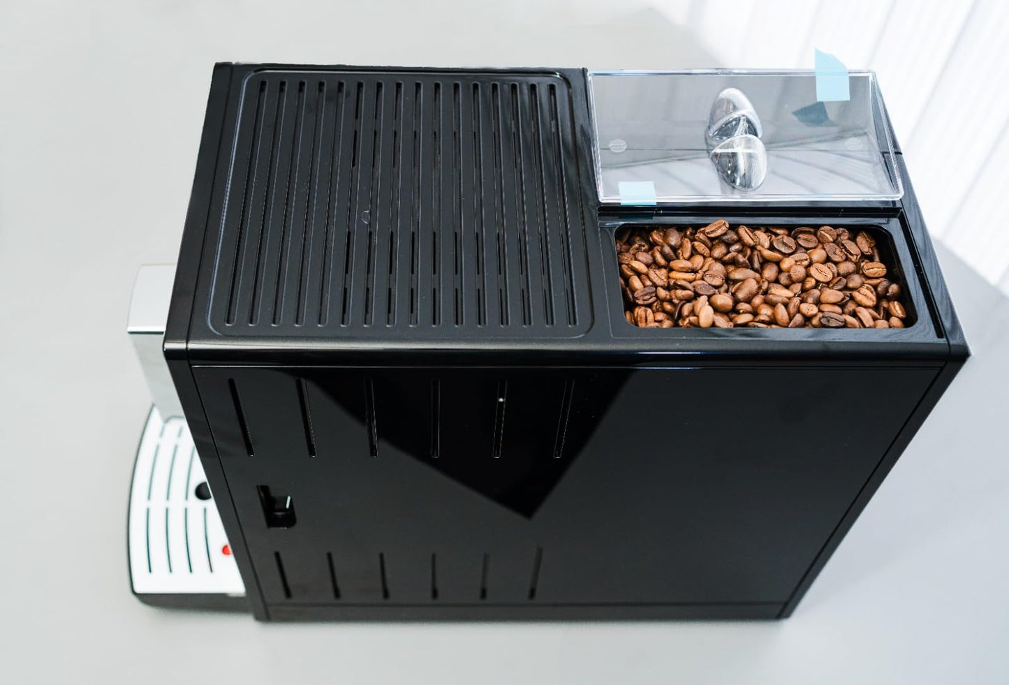 Melitta Solo Kaffeevollautomat, kompakt, höhenverstellbarer Auslauf, abnehmbarer Wassertank, Pure Black