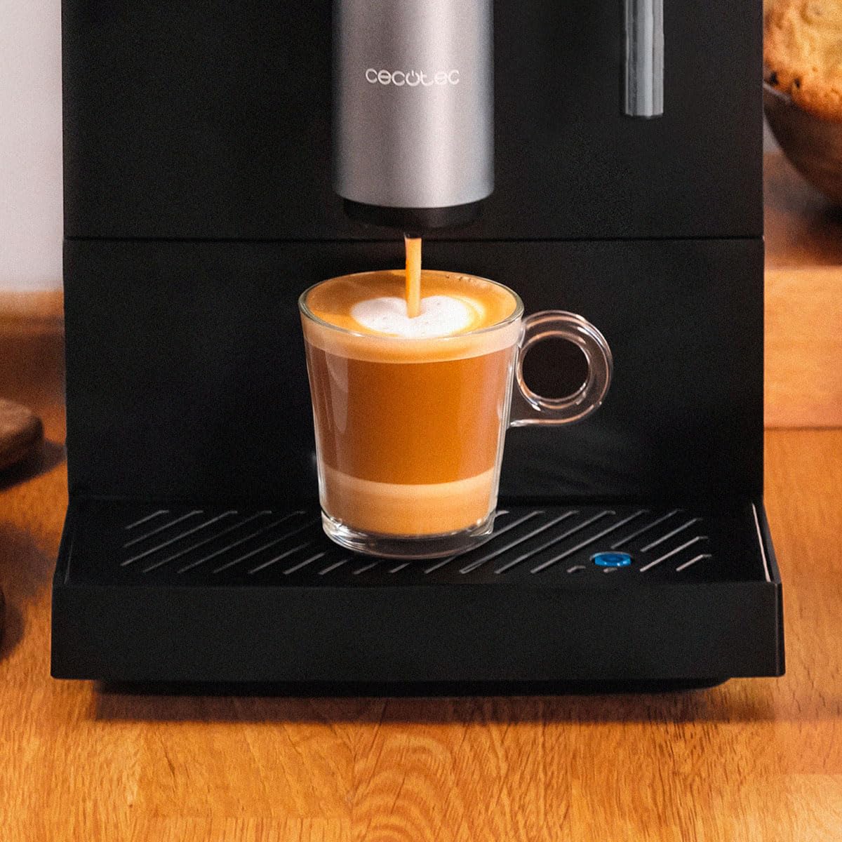 Cecotec Cremmaet Compact Kaffeevollautomat, 1350 W, 19 Bar, Thermoblock, 150 g Bohnenbehälter, 1,1 L Wassertank, automatische Reinigung
