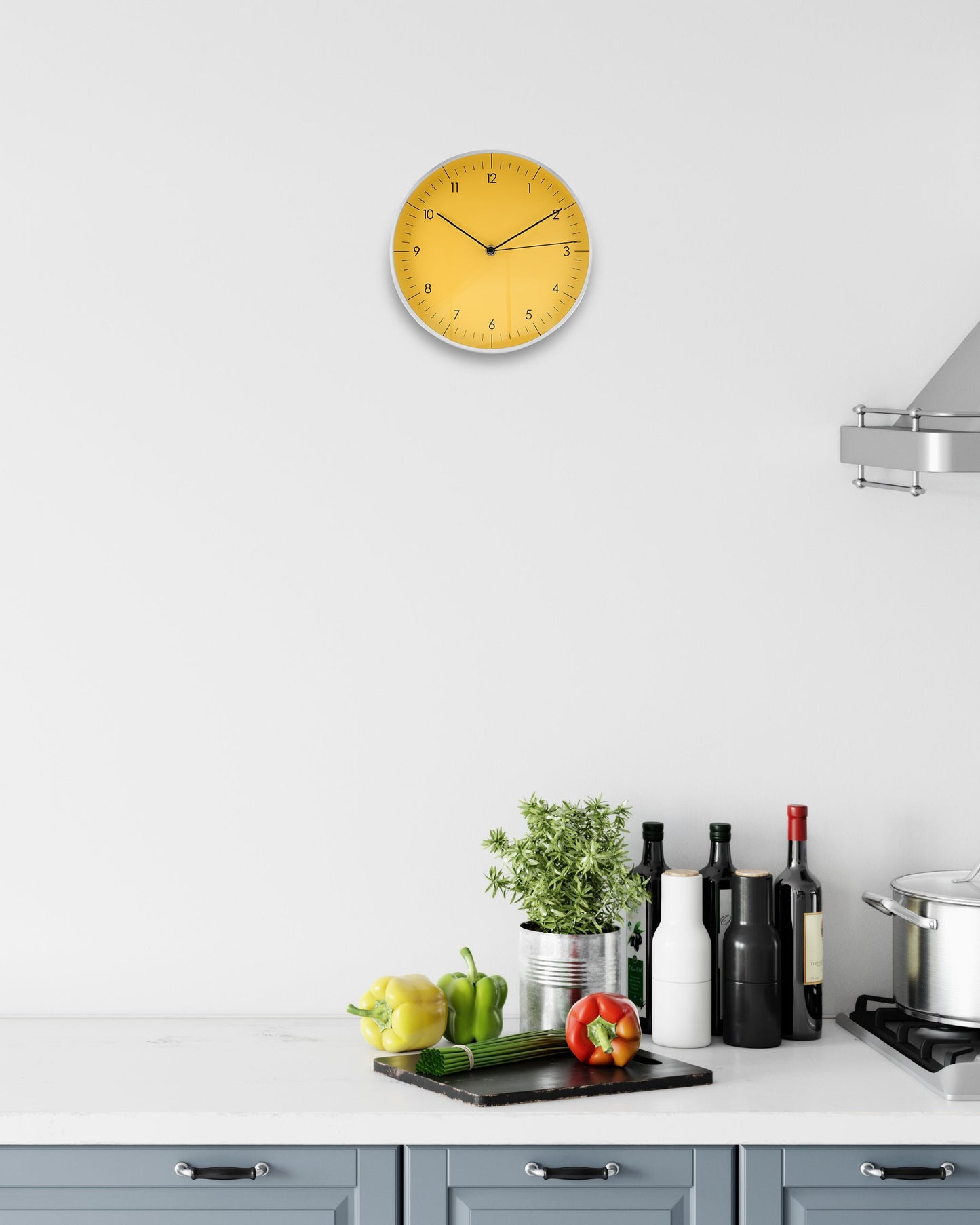 Wanduhr, Gelb und Silber