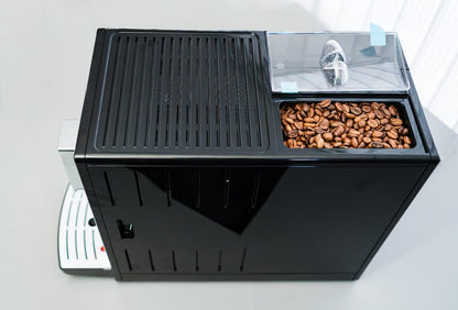 Melitta Solo Kaffeevollautomat, kompakt, höhenverstellbarer Auslauf, abnehmbarer Wassertank, Pure Black