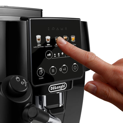 De'Longhi Magnifica S ECAM 22.110.B Kaffeevollautomat, Milchaufschäumer, Direktwahltasten, 2-Tassen-Funktion, 1,8 L Wassertank, Schwarz/Silber