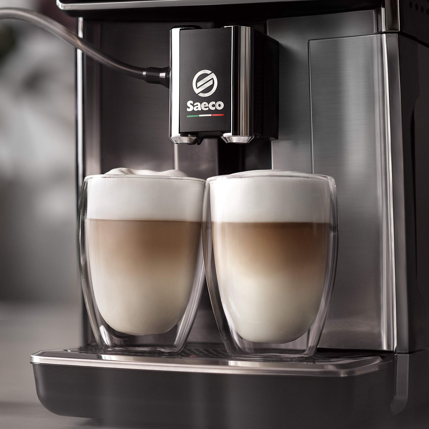 Saeco GranAroma Kaffeevollautomat – 14 Kaffeespezialitäten, Intuitives Farbdisplay, 4 Benutzerprofile, Keramikmahlwerk, ‎1500 Watt (SM6580/10)